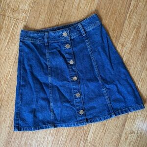 H&M Flattering Denim Skirt Size 4 A line